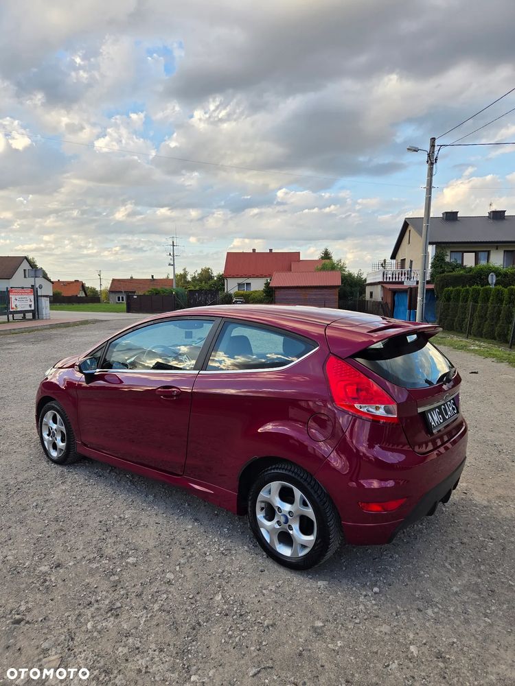 Ford Fiesta - 22
