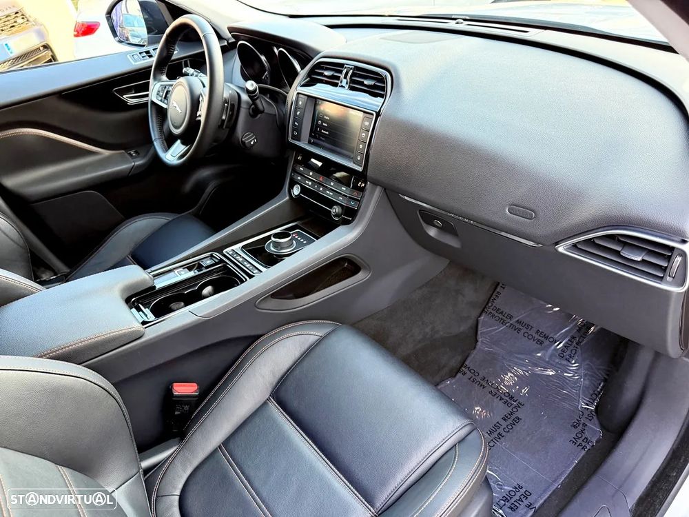 Jaguar F-Pace 20d Aut. Portfolio - 25