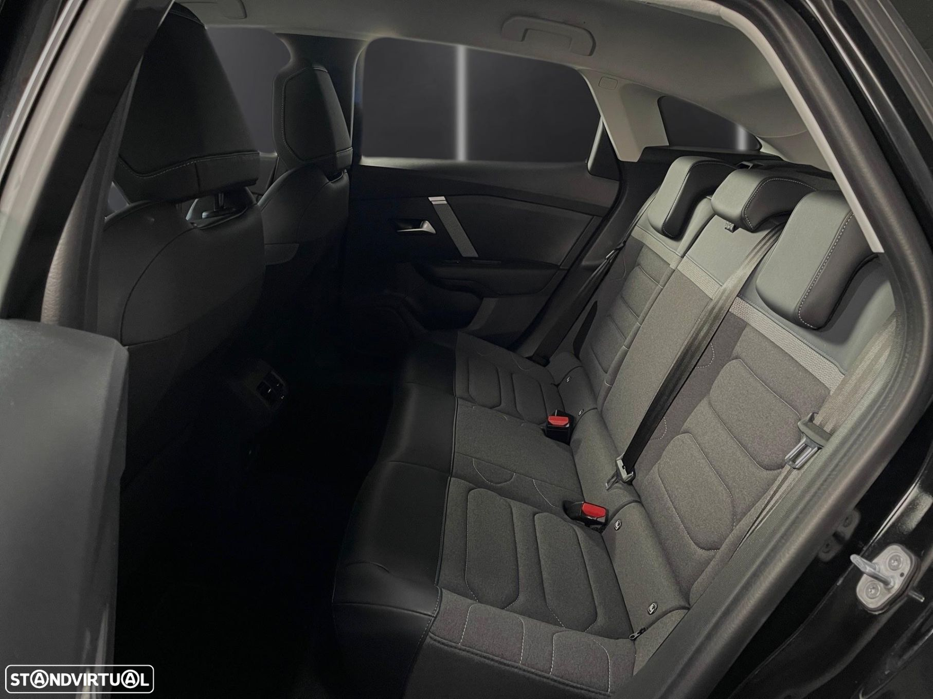Citroën C4 1.2 PureTech Shine EAT8 - 27