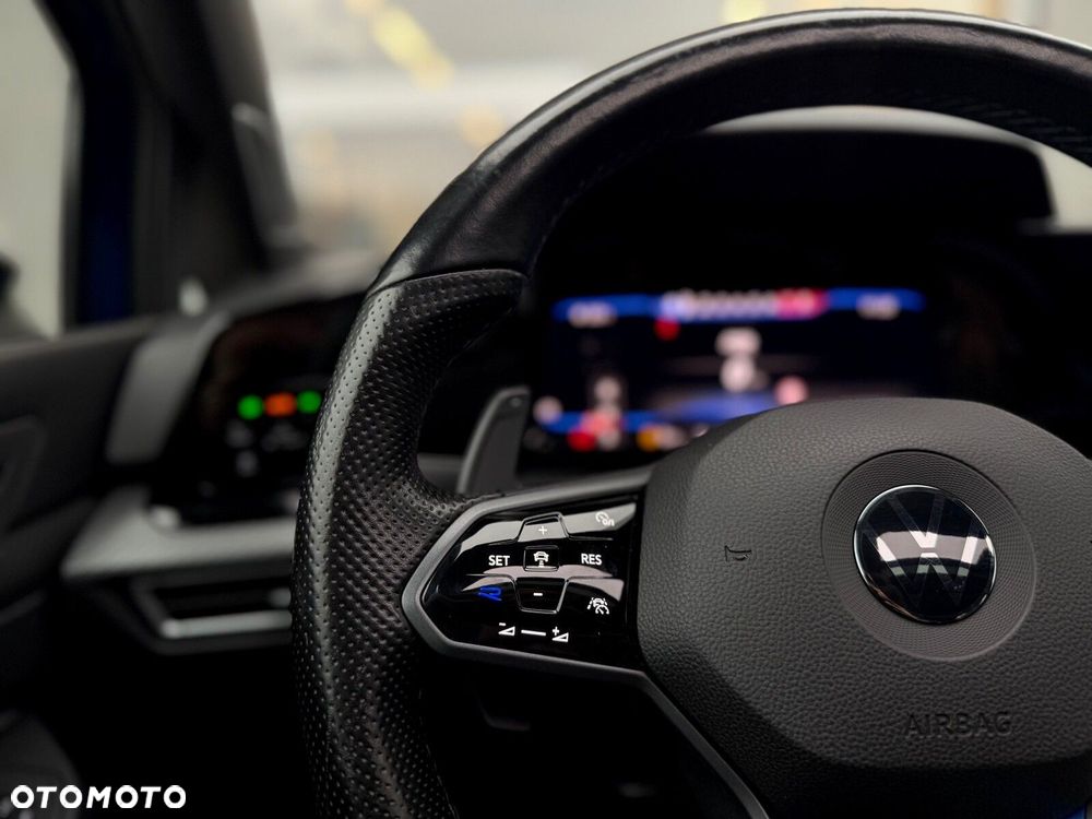 Volkswagen Golf - 18