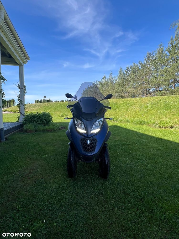 Piaggio MP-3 - 8