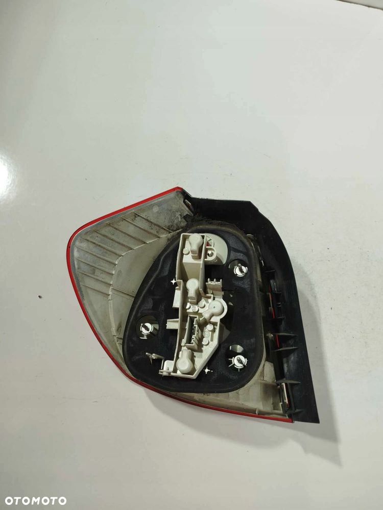 LAMPA PRAWA TYLNA TYŁ BMW 1 E81 E87 LIFT 07-13 - 2