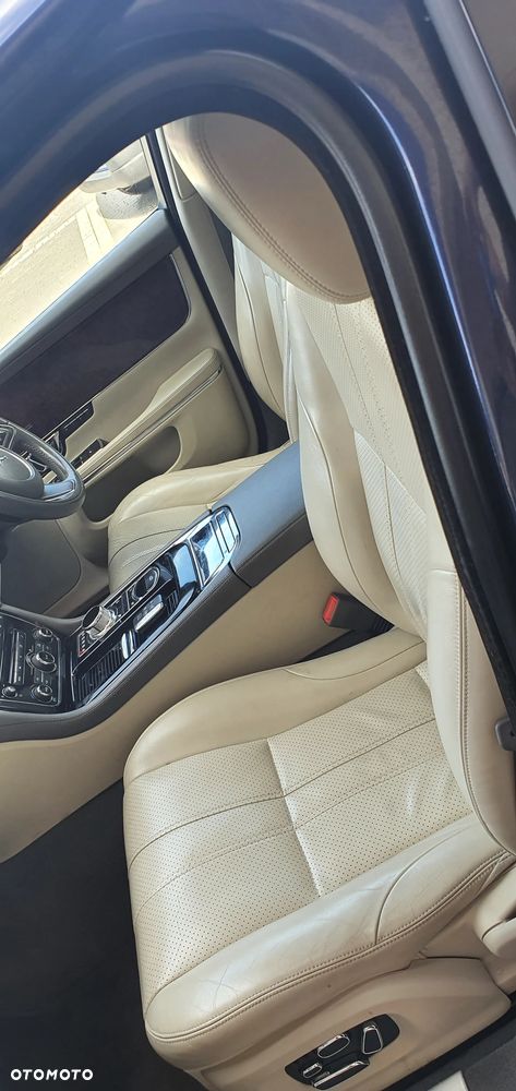 Jaguar XJ 3.0 D V6 Premium Luxury - 21
