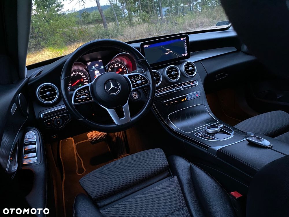 Mercedes-Benz Klasa C 180 9G-TRONIC Avantgarde - 25