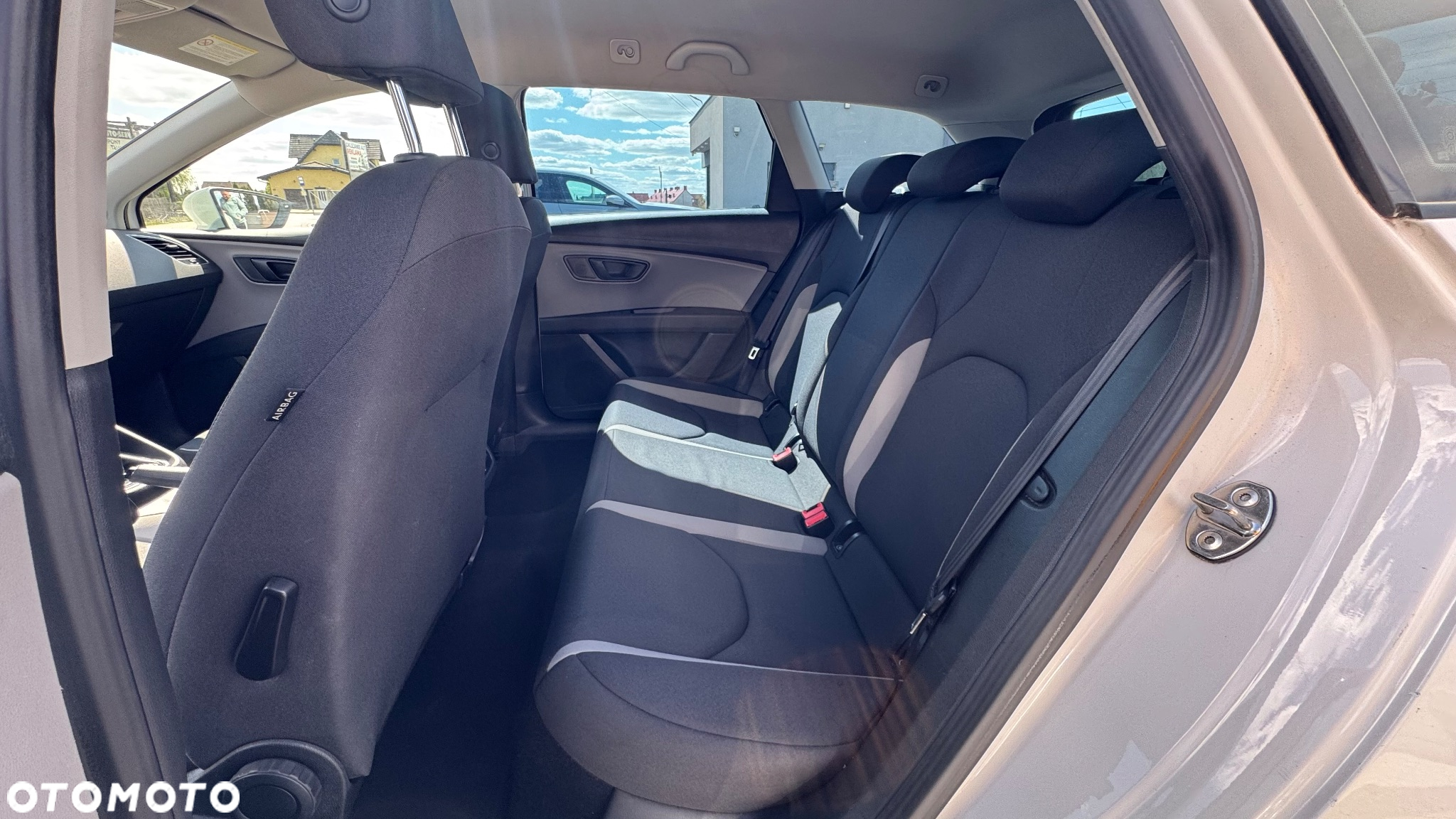 Seat Leon 1.6 TDI DPF Ecomotive Reference - 34