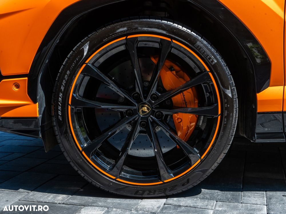 Lamborghini URUS - 18