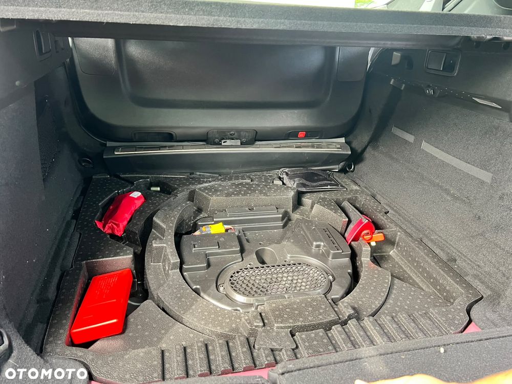 Peugeot 408 PureTech 130 EAT8 GT - 28