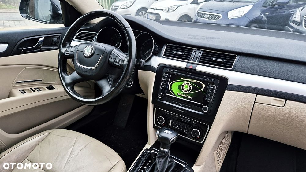 Skoda Superb 1.8 TSI DSG Exclusive - 40