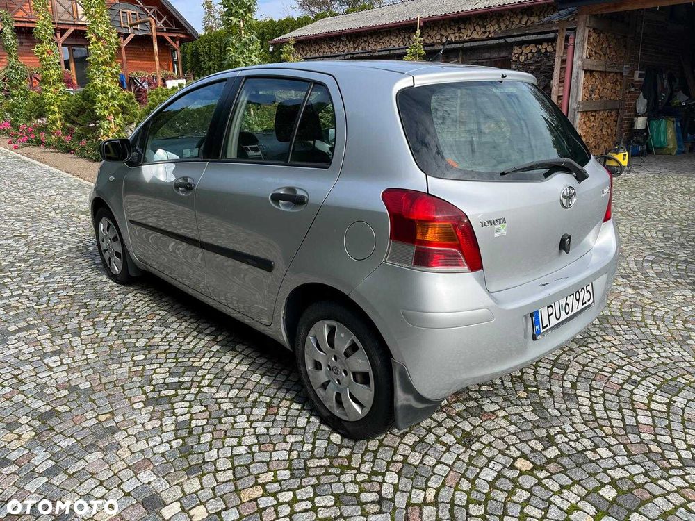 Toyota Yaris - 6