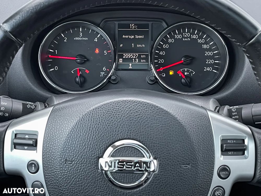 Nissan Qashqai 2.0 dCi DPF tekna - 15