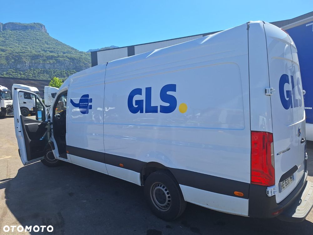 Mercedes-Benz Sprinter - 16