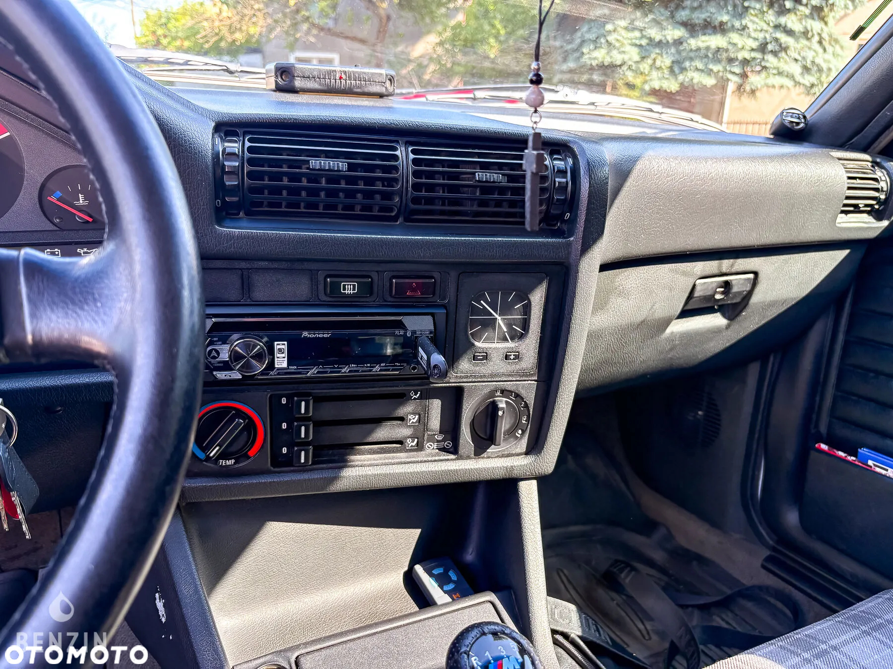 BMW Seria 3 318i Cabriolet - 23
