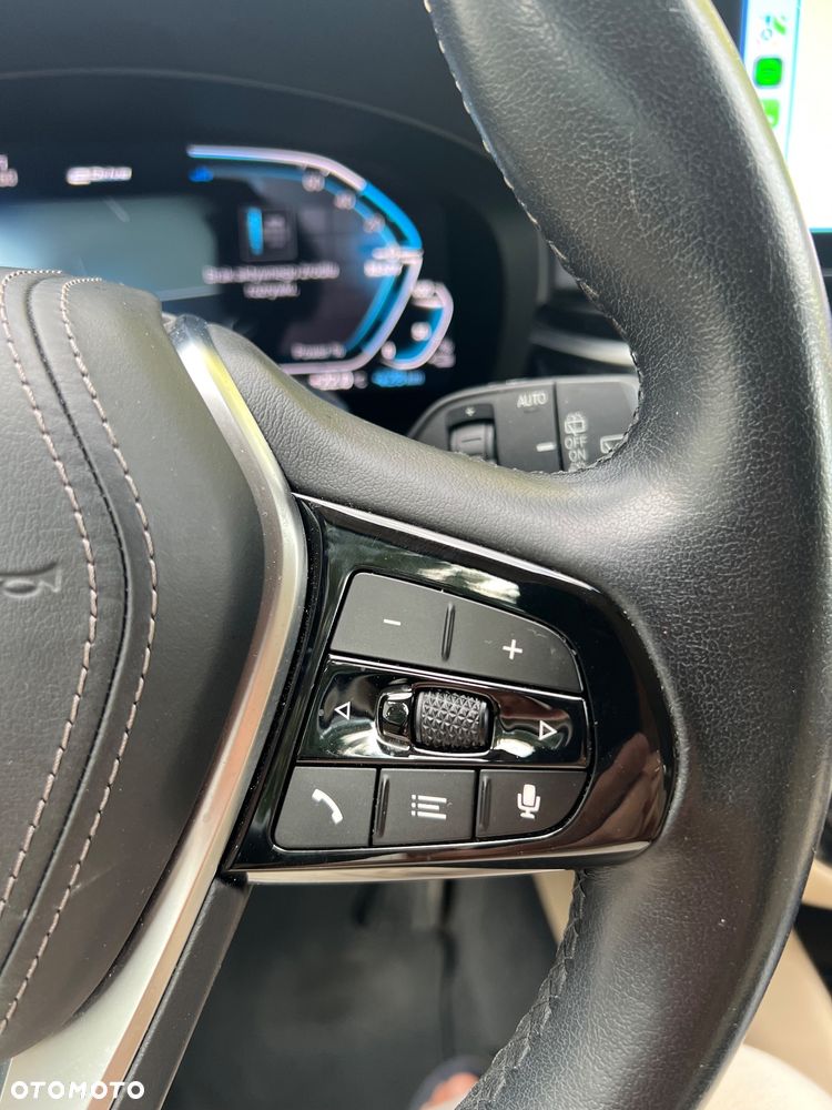 BMW Seria 5 530e xDrive - 31