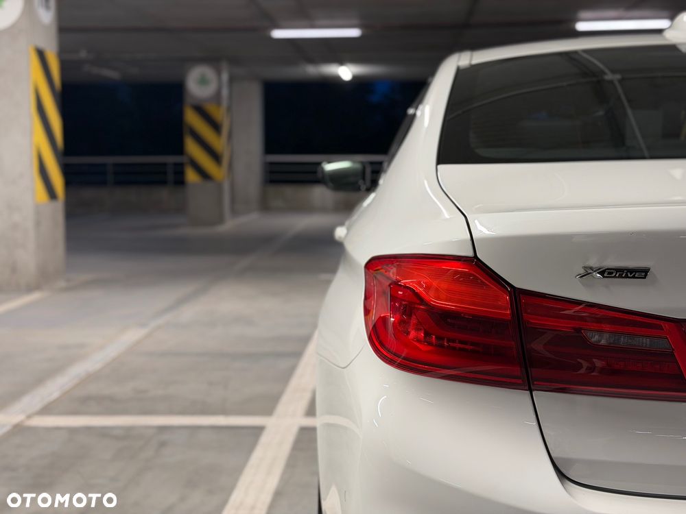 BMW Seria 5 530e xDrive M Sport sport - 18