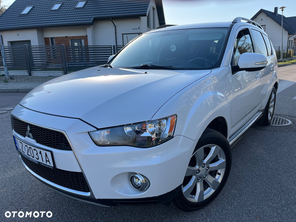 Mitsubishi Outlander 2.2 DID Intense + 4WD