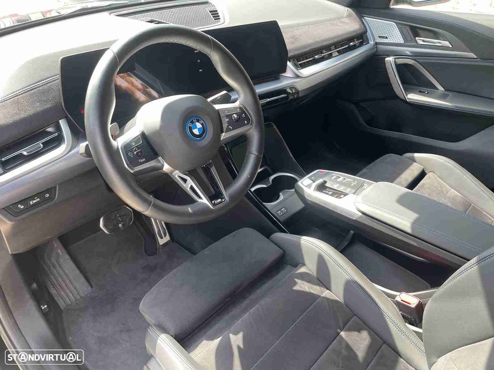 BMW iX2 eDrive20 - 7