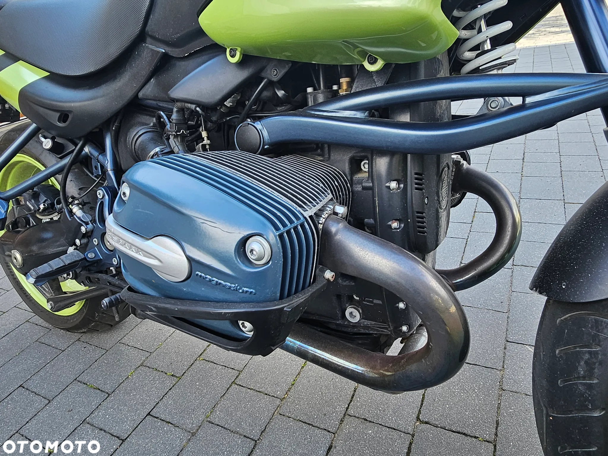 BMW R - 12