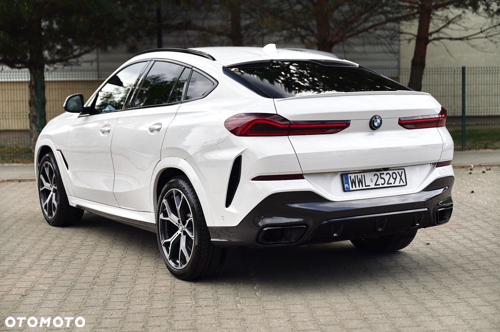 BMW X6 xDrive40d mHEV - 10