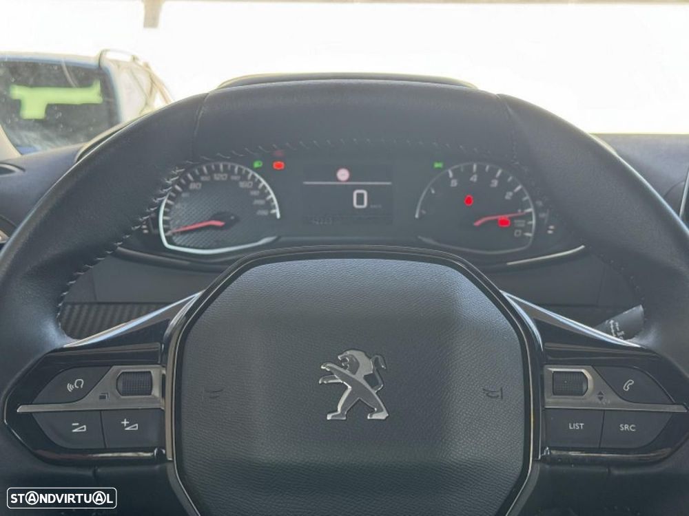 Peugeot 2008 1.2 PureTech Active - 11