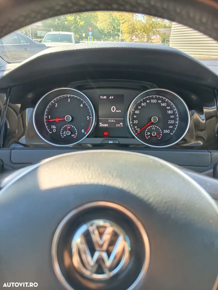 Volkswagen Golf - 12