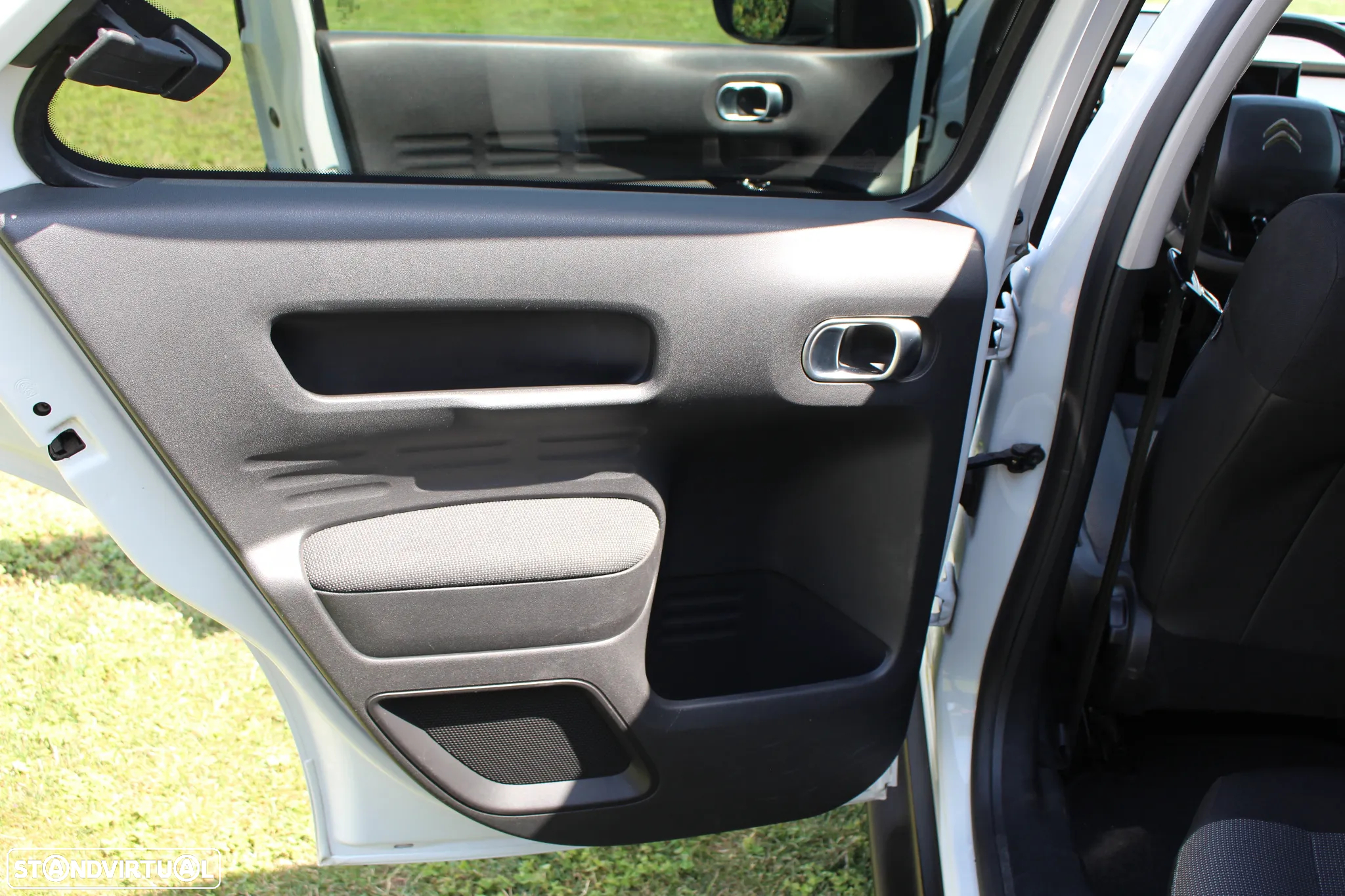 Citroën C4 Cactus 1.2 PureTech Shine - 13