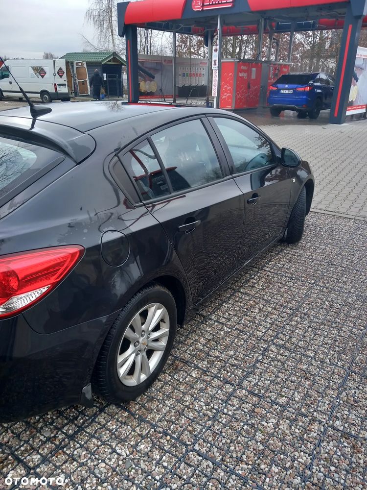Chevrolet Cruze 1.8 LS+ - 5