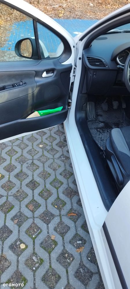 Peugeot 207 1.4 HDi Trendy - 15