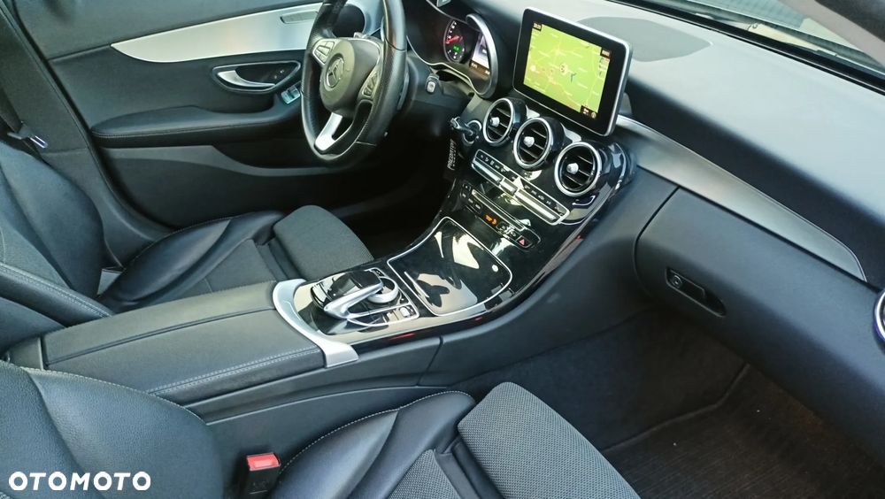 Mercedes-Benz Klasa C 180 7G-TRONIC Exclusive - 9