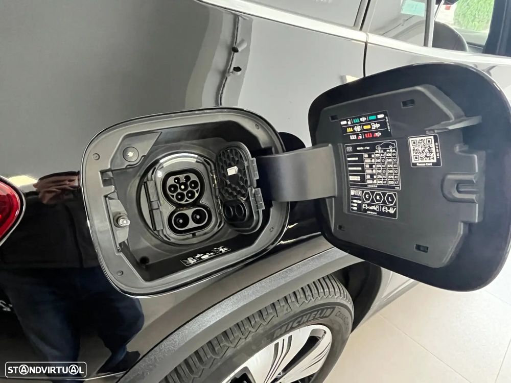 Mercedes-Benz EQA - 27