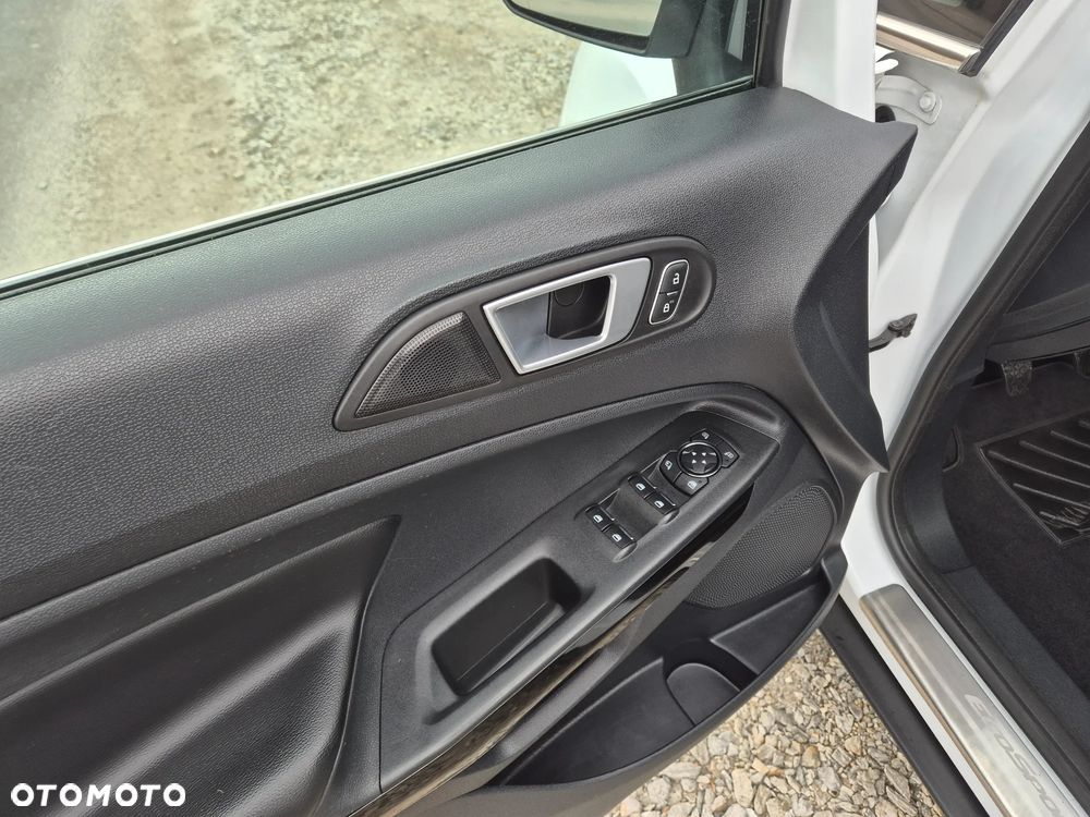 Ford EcoSport 1.0 EcoBoost TITANIUM - 17