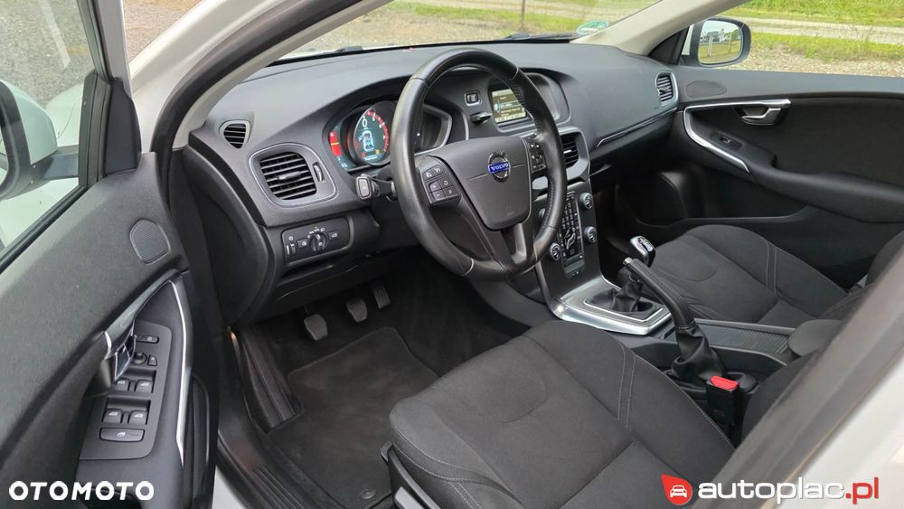 Volvo V40 T2 You - 12