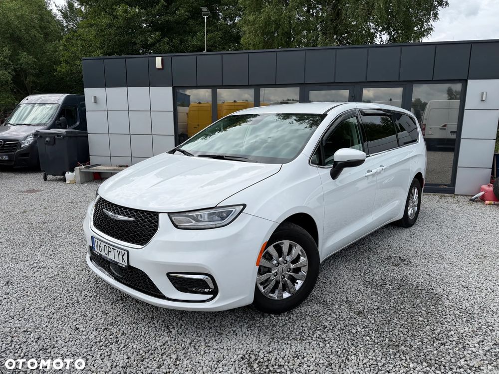 Chrysler Pacifica - 25
