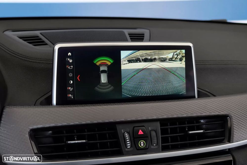 BMW X2 18 i sDrive Auto Pack M — fotografia 14