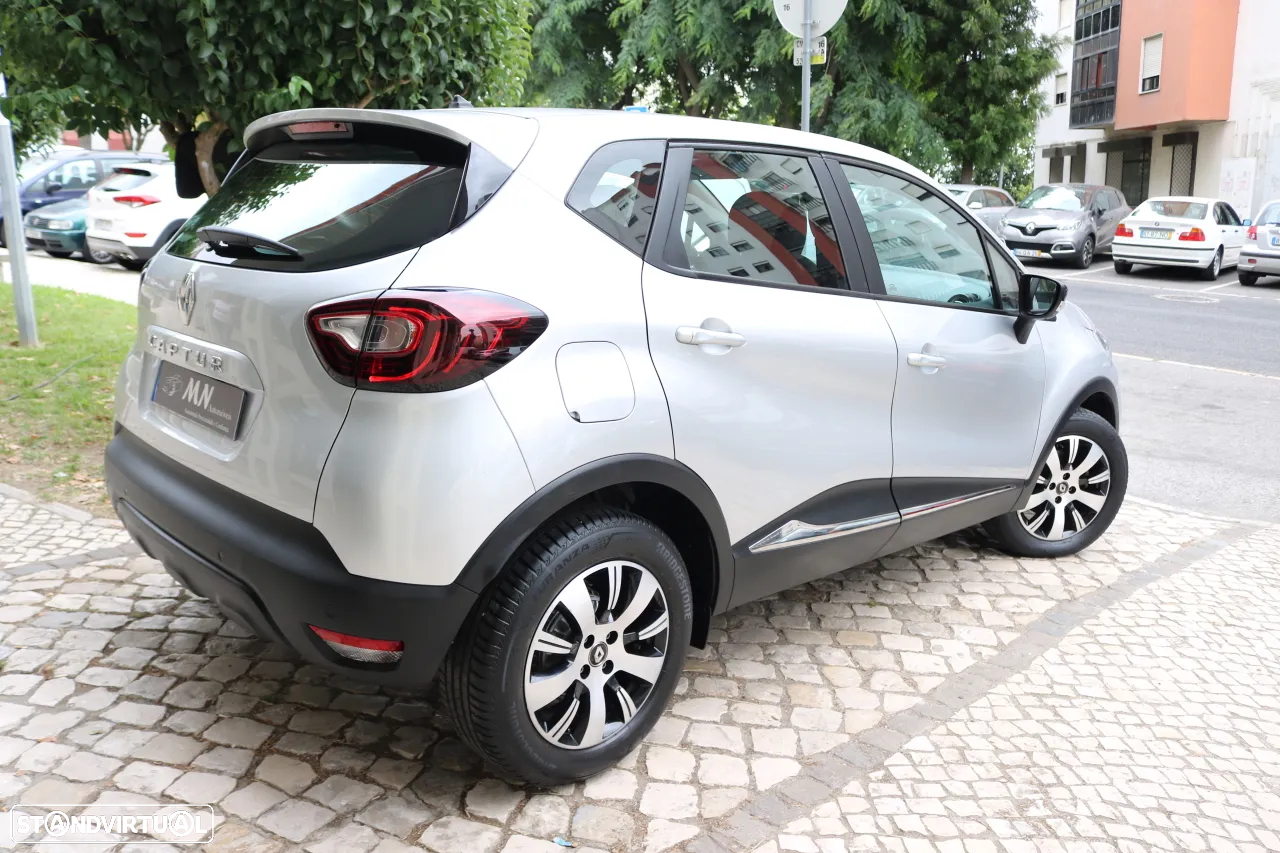 Renault Captur 1.5 dCi Exclusive EDC - 3