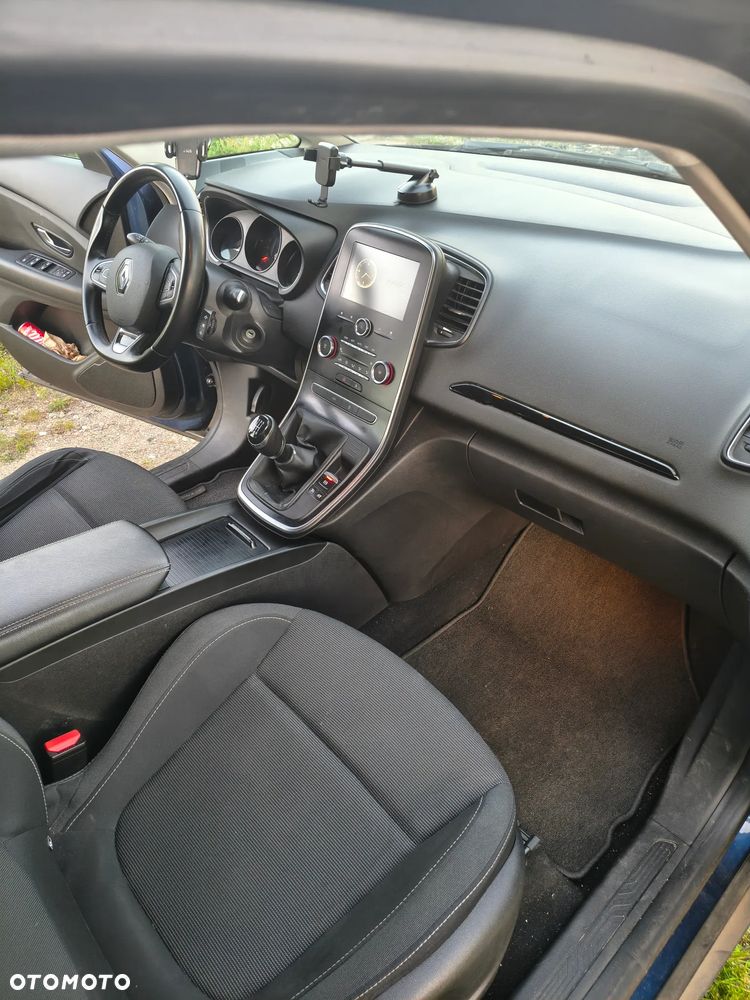 Renault Scenic - 23
