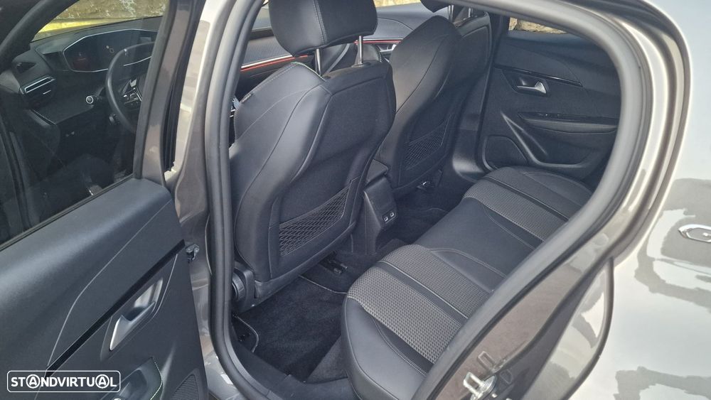 Peugeot 208 1.2 PureTech GT Line - 27