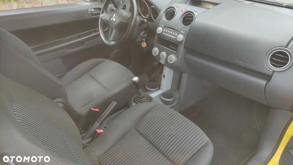 Mitsubishi Colt CZ3 1.3 Young Edition - 10