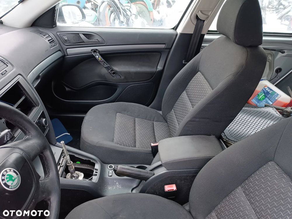 Skoda Octavia II 2004-2013 LA7W Ćwiartka Zderzaki drzwi dach silnik skrzynia koła zawieszenie - 17