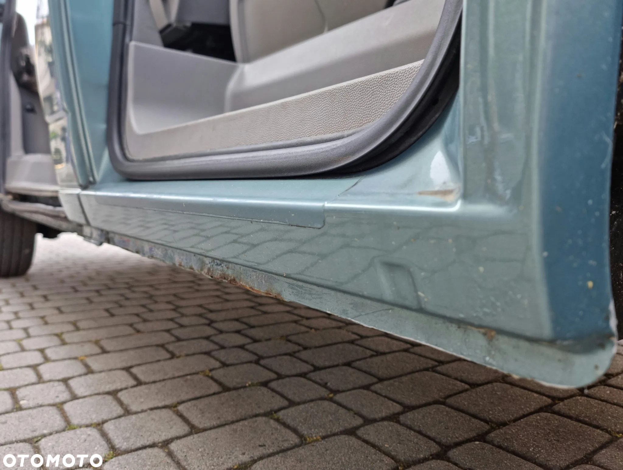 Volkswagen Multivan - 12
