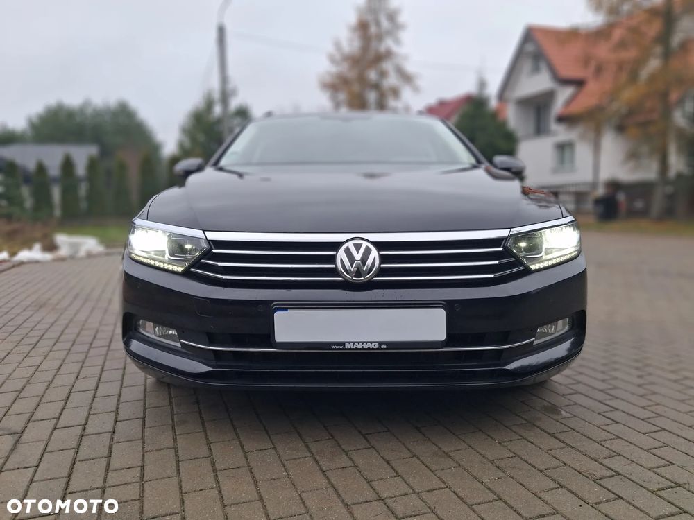 Volkswagen Passat 2.0 TDI (BlueMotion Technology) DSG Highline - 1