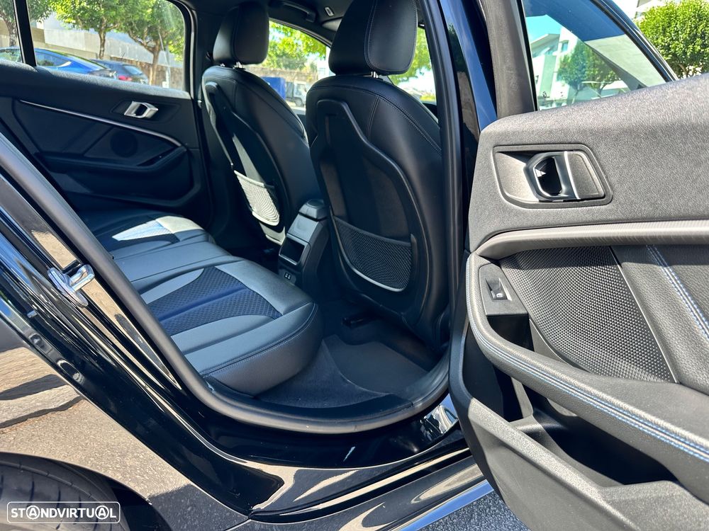BMW 116 d Pack Desportivo M - 29