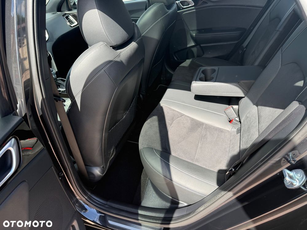 Kia Ceed 1.5 T-GDI DCT7 OPF GT Line - 17