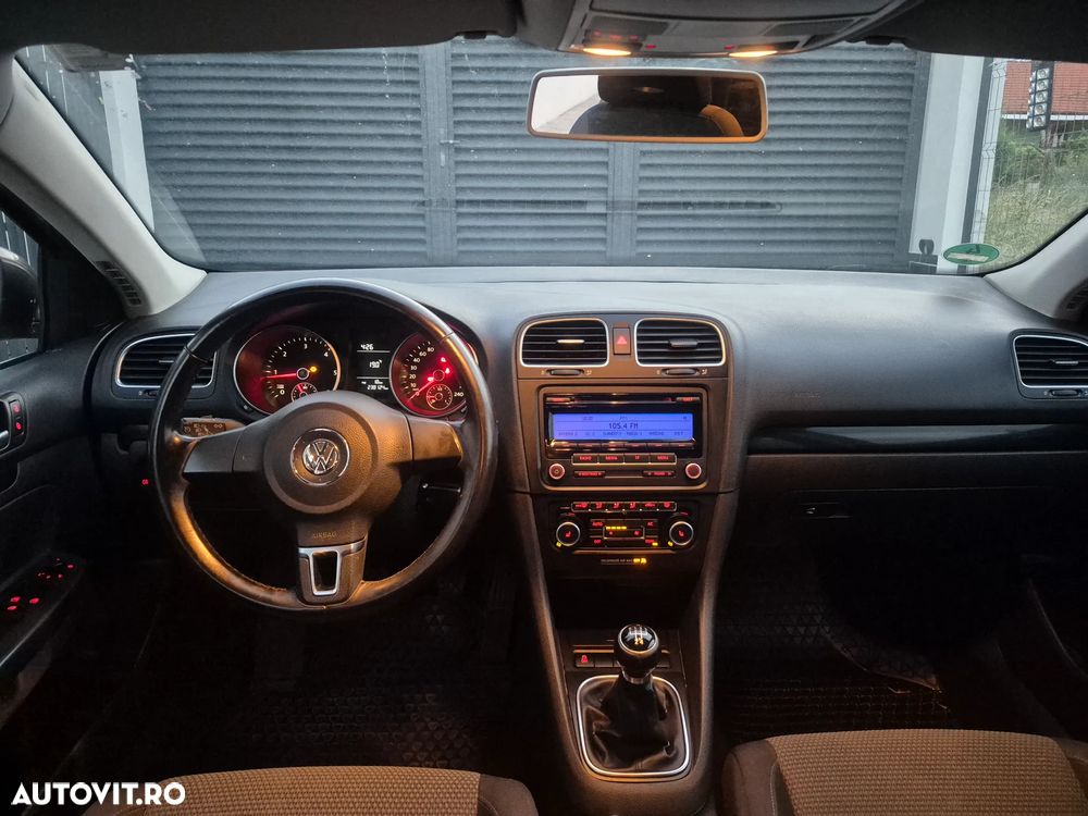Volkswagen Golf 1.6 TDI DPF BlueMotion Technology move - 8