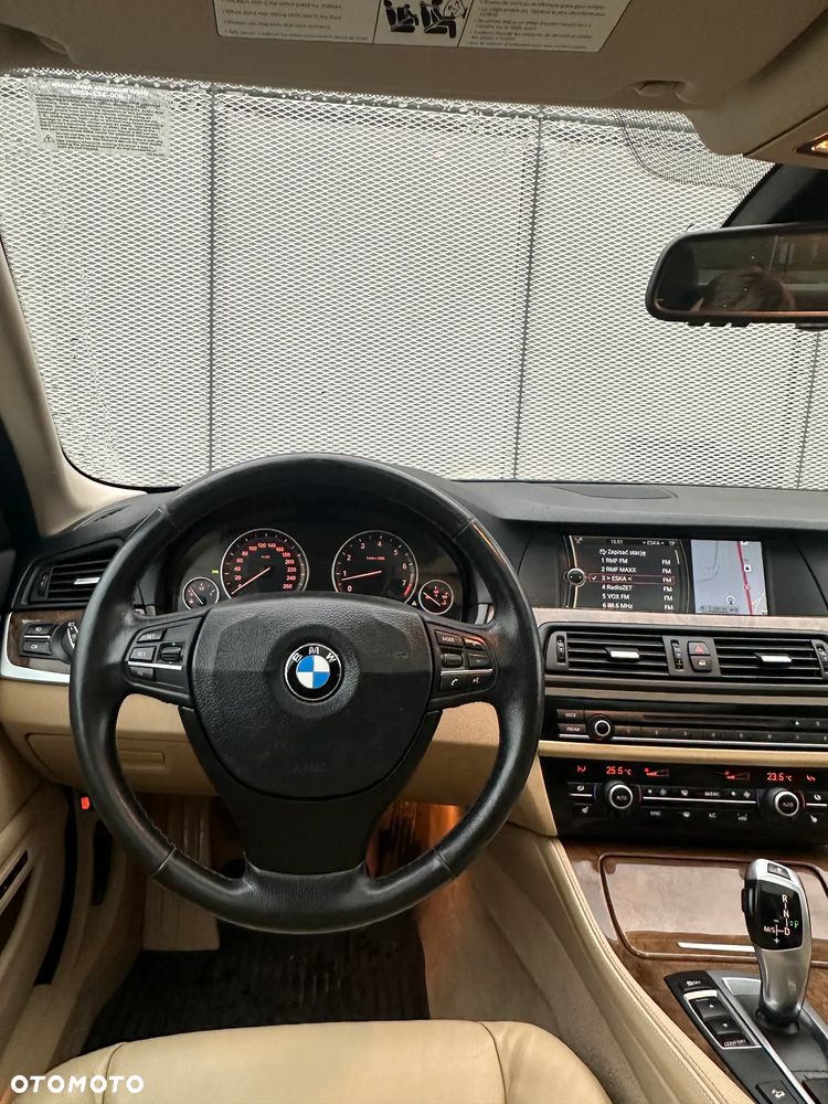 BMW Seria 5 528i xDrive Luxury Line - 15