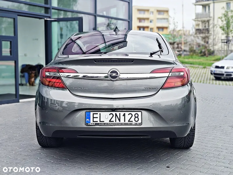 Opel Insignia - 8
