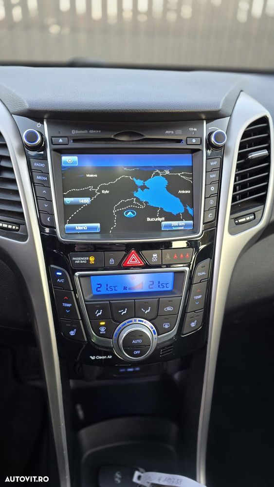 Hyundai i30 blue 1.6 CRDi YES! Gold - 18