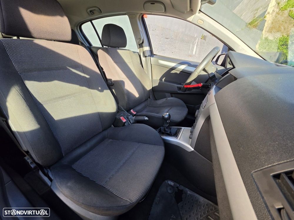 Opel Astra 1.3 CDTI Cosmo - 4