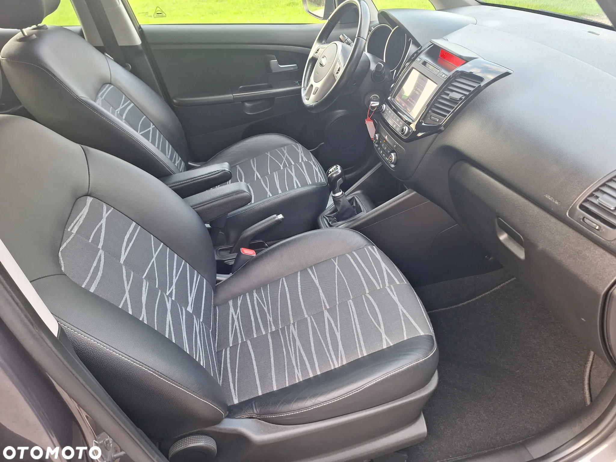 Kia Venga 1.4 CRDi 90 Business Line - 27