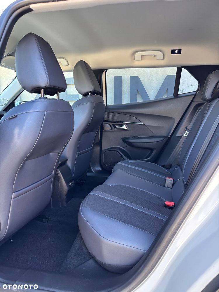 Peugeot 2008 PureTech 130 EAT8 Allure - 12