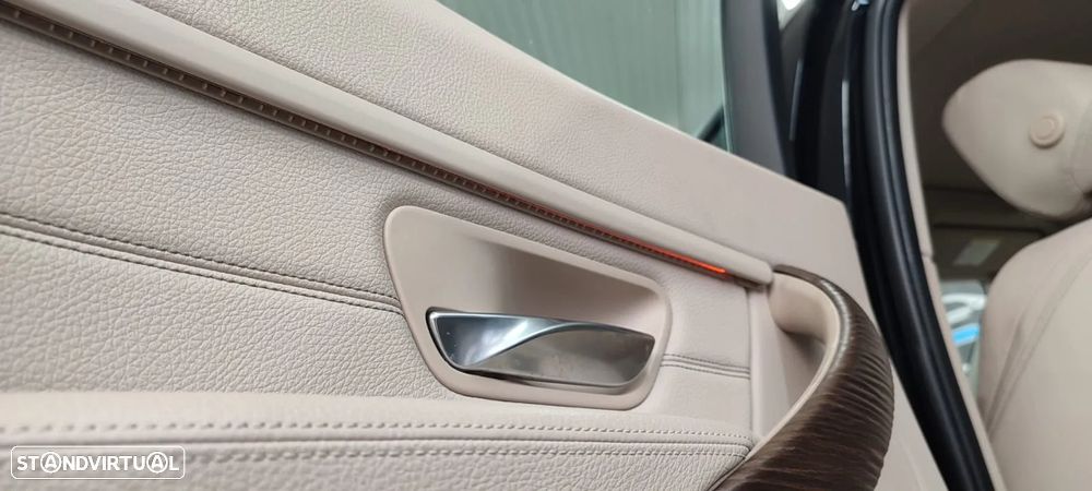 BMW 320 d Touring Aut. Sport Line - 50